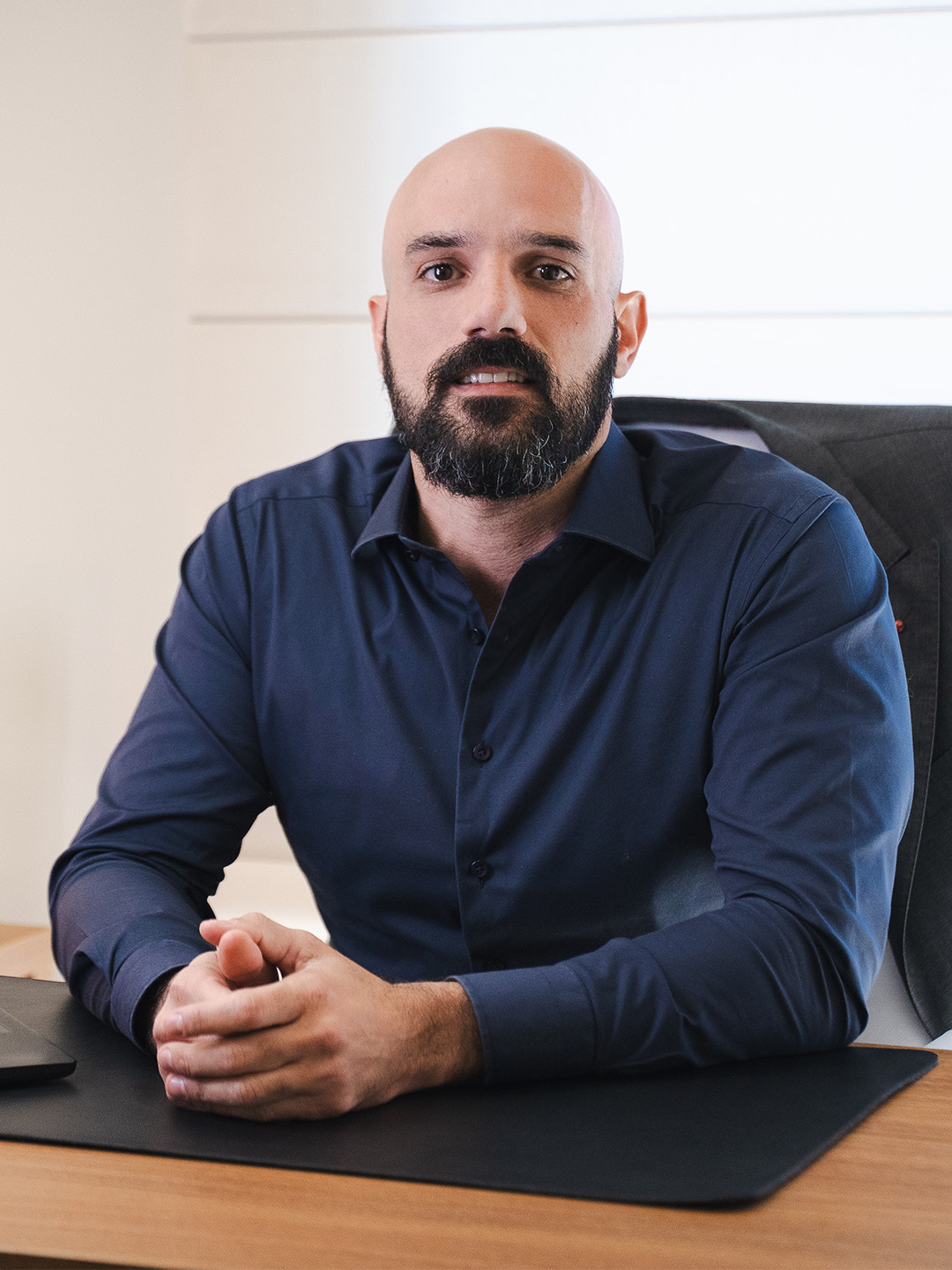 Dr. Rafael Avelar